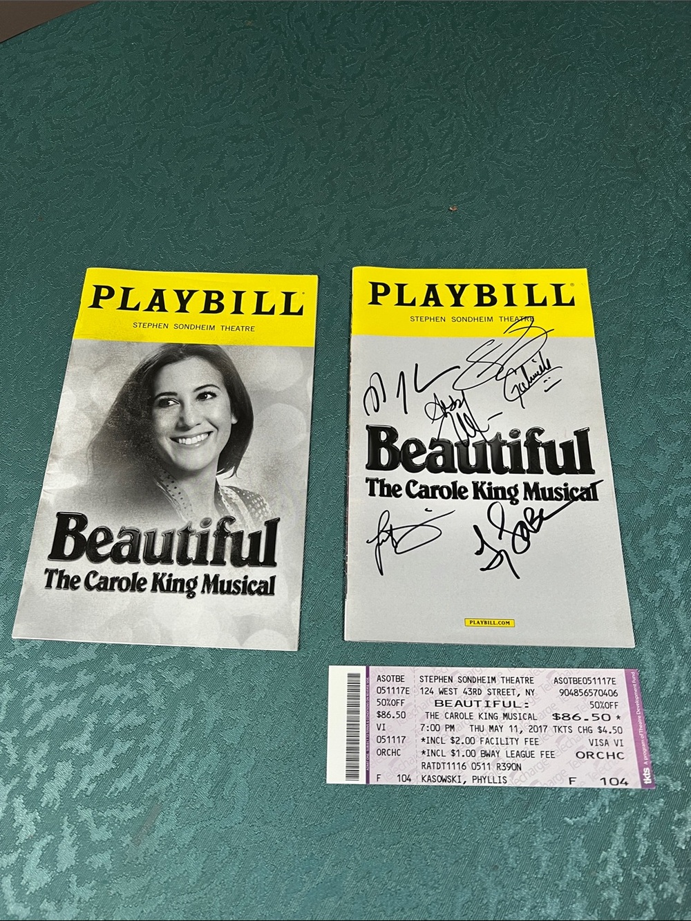 BUNDLE (13) New York theatre playbills.
